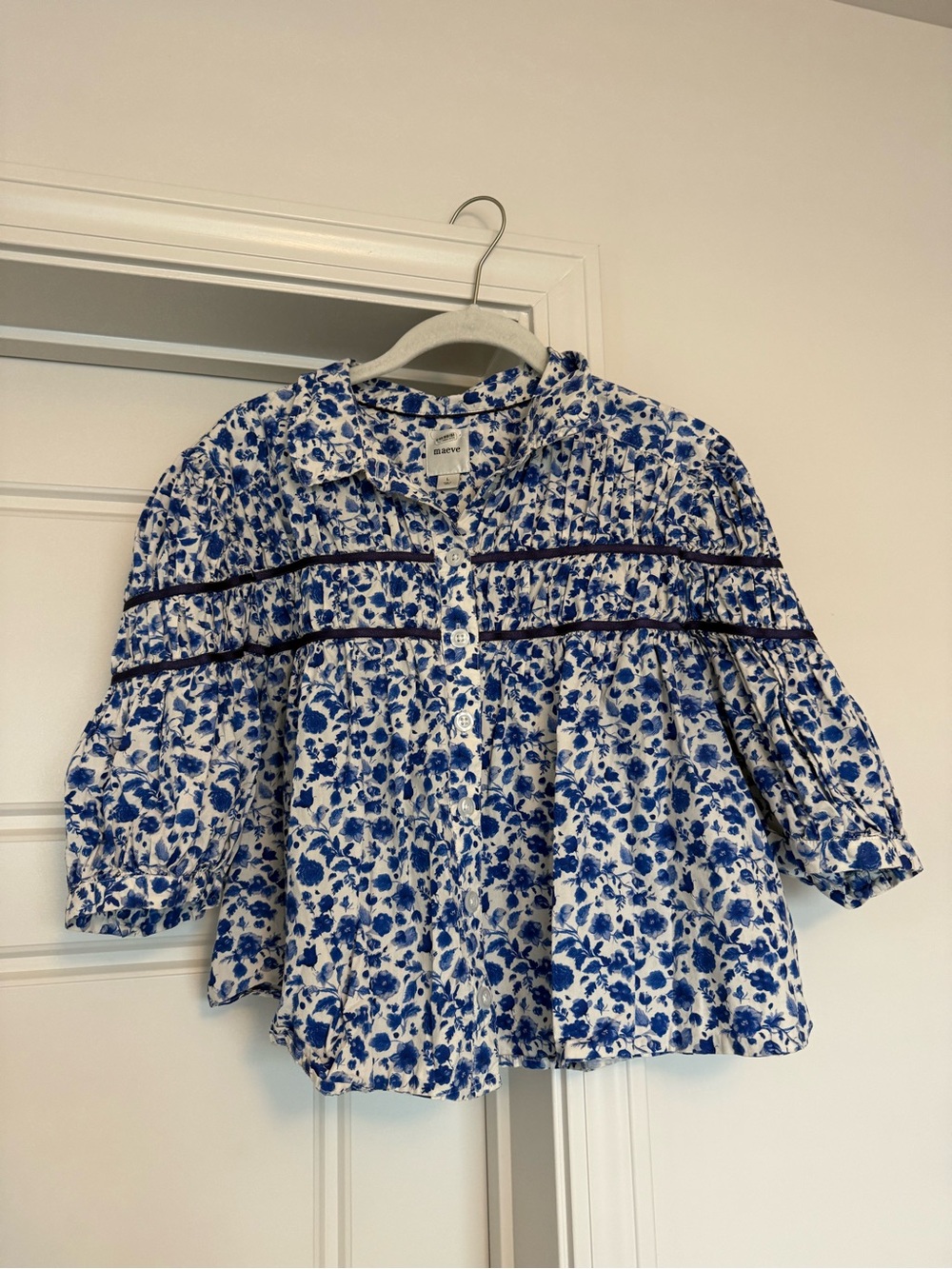 Anthropologie Maeve Blue Floral Blouse with Buttons & Collar Short Sleeve Large